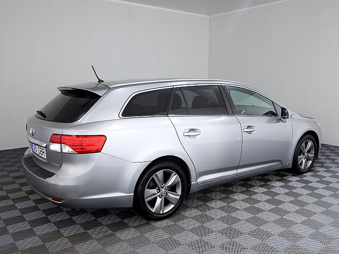 Toyota Avensis Luxury Facelift ATM 2.2 D-CAT 110kW Tallina - foto 3