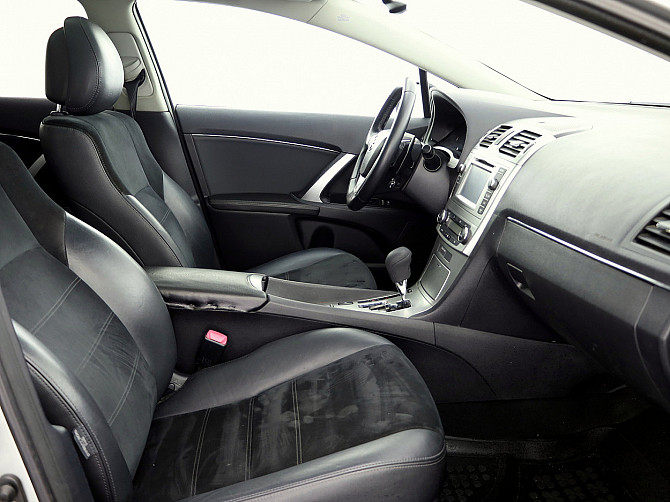 Toyota Avensis Luxury Facelift ATM 2.2 D-CAT 110kW Tallina - foto 6
