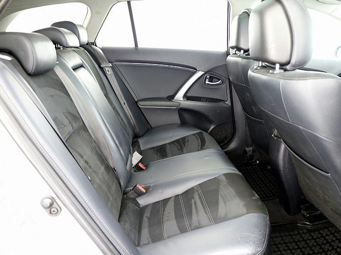 Toyota Avensis Luxury Facelift ATM 2.2 D-CAT 110kW Tallina - foto 7
