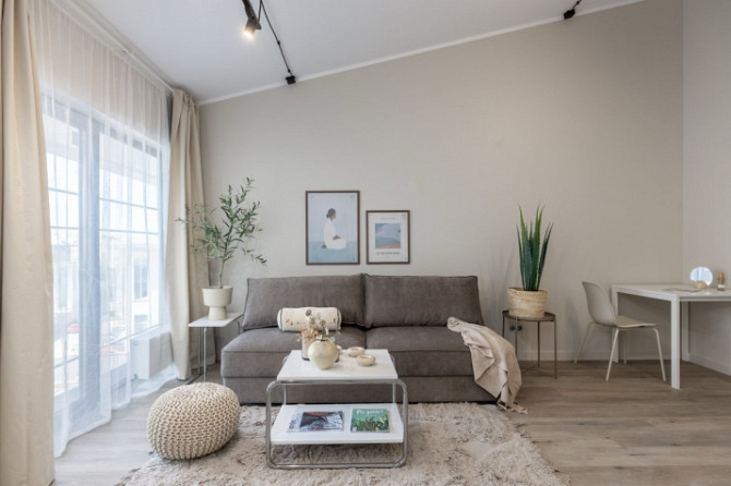 Stilīgs studio stila dzīvoklis pilnībā atjaunotā ēkā.  Bildēs redzams demo dzīvoklis ar Rīga - foto 4