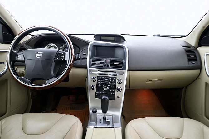 Volvo XC60 Summum ATM 2.4 D5 136kW Таллин - изображение 5