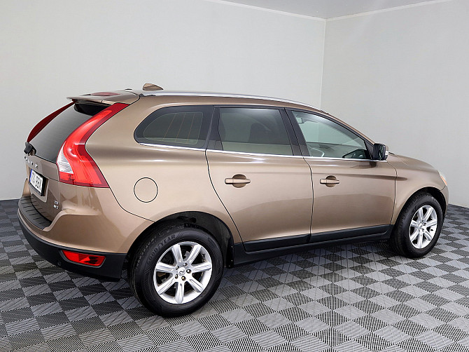 Volvo XC60 Summum ATM 2.4 D5 136kW Таллин - изображение 3