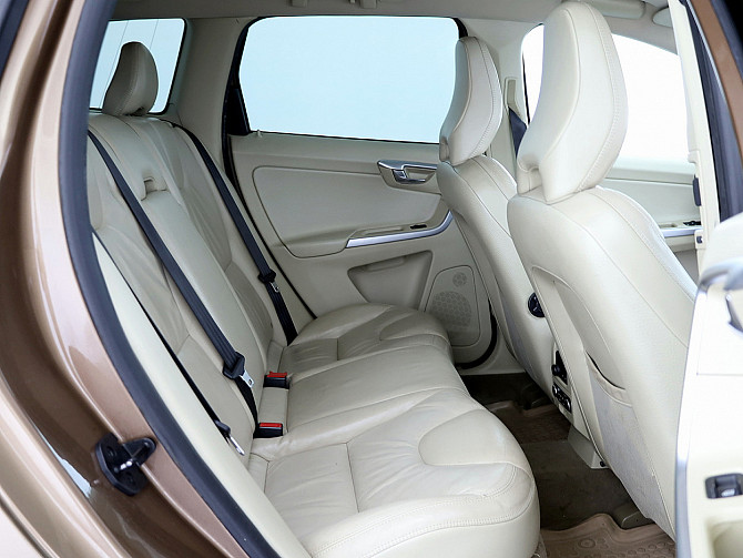 Volvo XC60 Summum ATM 2.4 D5 136kW Таллин - изображение 7