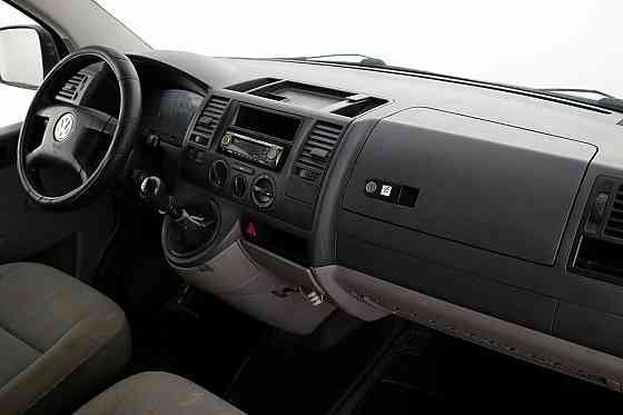 Volkswagen Transporter Kombi 2.5 TDI 96kW Tallina