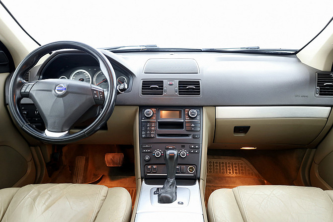 Volvo XC90 Summum Facelift ATM 2.4 D5 120kW Tallina - foto 5
