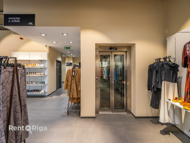 Tirdzniecības telpas Centrā.  + 1. stāvā 340 m2, 2. stāvā 340 m2, pagrabstāvs 150 m2; + No Rīga - foto 6