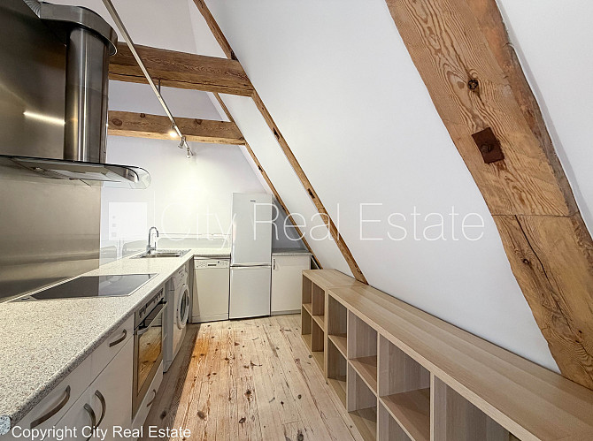 Fasādes māja, ieeja no ielas, mansards, viena istaba izolēta, studio tipa, virtuve apvienota ar Rīga - foto 9