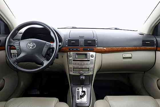 Toyota Avensis Luxury ATM 2.4 120kW Tallina