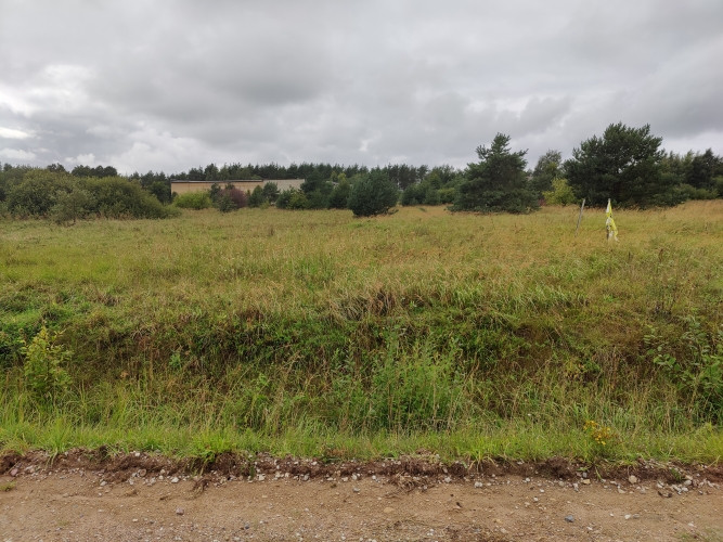 Land located 200 metres from the Baltic Sea.  A rectangular, flat meadow, partially overgrown with s Лиепая - изображение 7