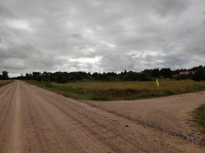 Land located 200 metres from the Baltic Sea.  A rectangular, flat meadow, partially overgrown with s Лиепая - изображение 6