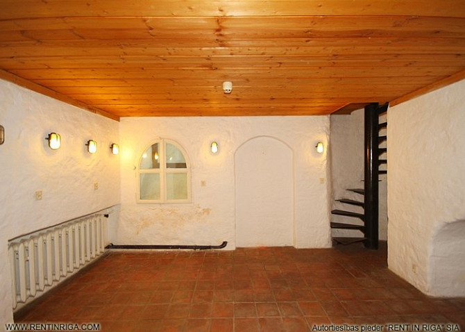 Tiek iznomātas telpas Jāņa ielā. Kopējā platība 120m2, talpas 1.stāvā 60m2 platībā Rīga - foto 9