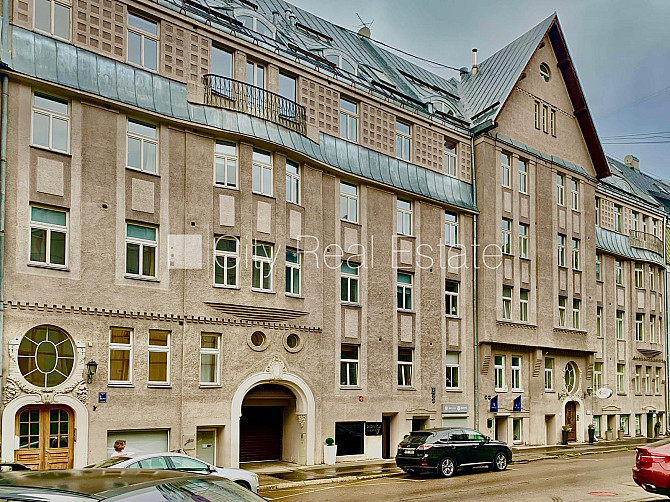 Fasādes māja, renovēta māja, ieeja no ielas, kāpņu telpa pēc kapitālā remonta, Rīga - foto 13