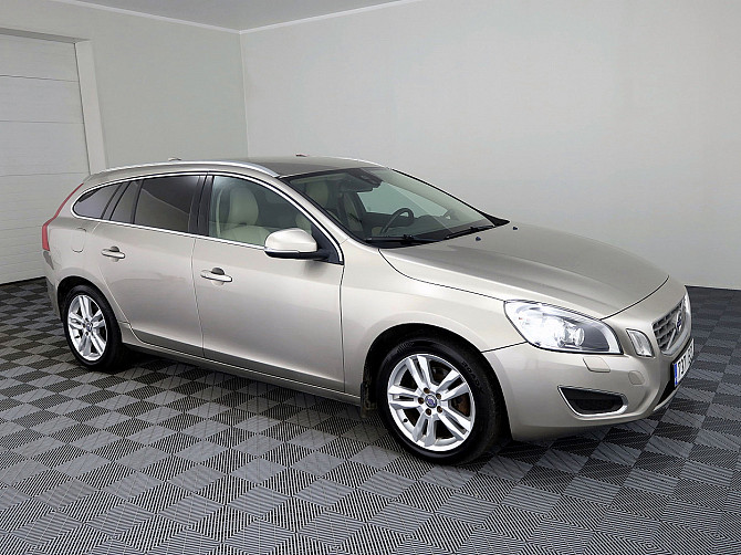 Volvo V60 Summum ATM 1.6 D4 84kW Tallina - foto 1