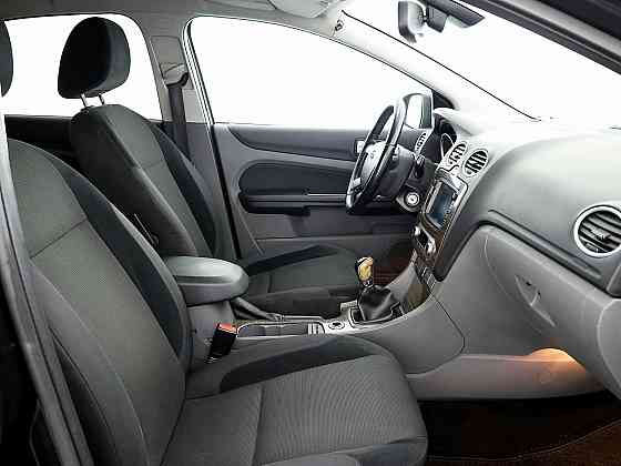 Ford Focus Ghia Facelift 1.6 74kW Tallina