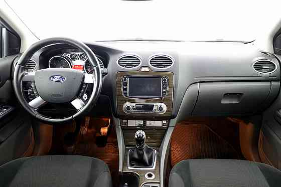 Ford Focus Ghia Facelift 1.6 74kW Tallina