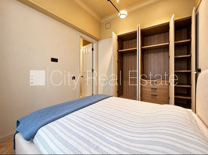 Renovēta māja, labiekārtots apzaļumots pagalms, slēgts pagalms, ir lifts, viesistaba, virtuve, Rīga - foto 7