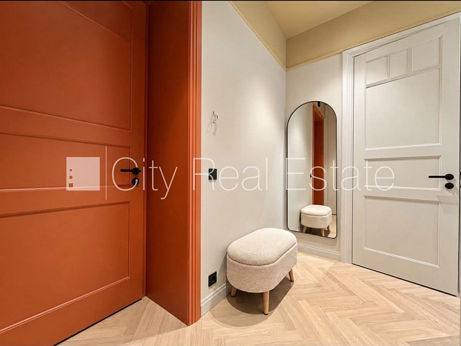 Renovēta māja, labiekārtots apzaļumots pagalms, slēgts pagalms, ir lifts, viesistaba, virtuve, Rīga - foto 10
