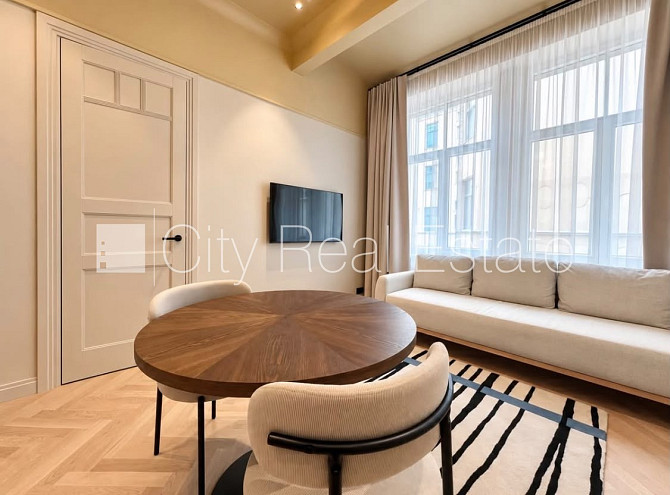 Renovēta māja, labiekārtots apzaļumots pagalms, slēgts pagalms, ir lifts, viesistaba, virtuve, Rīga - foto 2