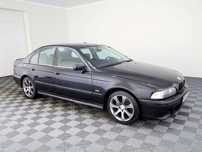 BMW 523 M-Pakett ATM 2.5 125kW Tallina - foto 1