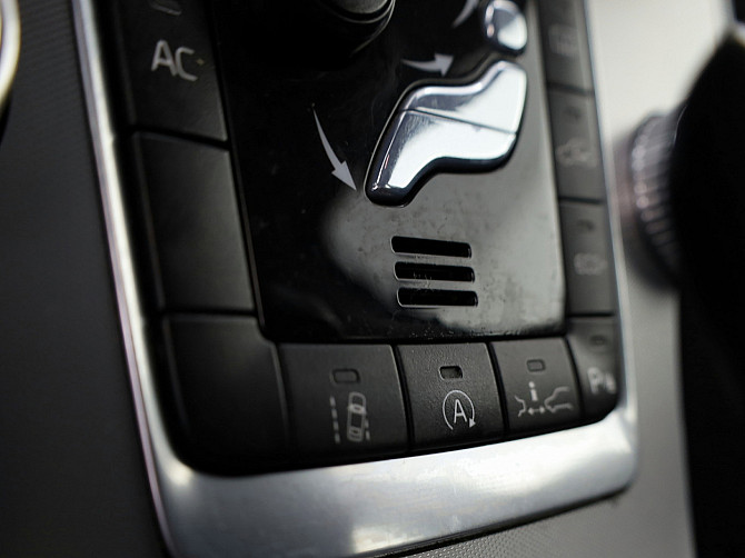 Volvo V70 Summum Facelift ATM 2.0 D5 133kW Tallina - foto 8