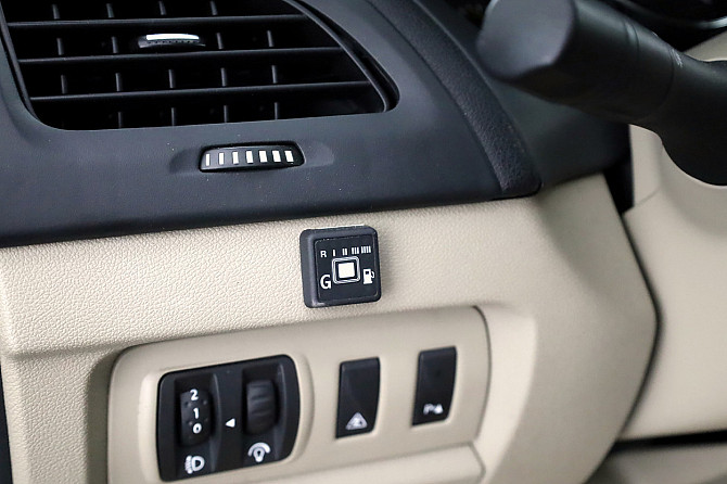 Renault Fluence Comfort LPG ATM 2.0 103kW Таллин - изображение 8