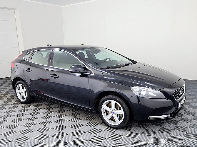 Volvo V40 Summum 2.0 D4 140kW Таллин - изображение 1