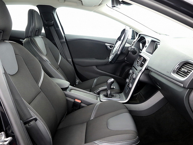 Volvo V40 Summum 2.0 D4 140kW Таллин - изображение 6