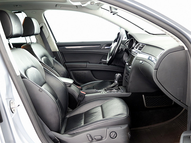Skoda Superb Highline Facelift 4x4 ATM 2.0 TDI 125kW Tallina - foto 6