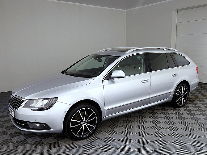 Skoda Superb Highline Facelift 4x4 ATM 2.0 TDI 125kW Tallina - foto 2