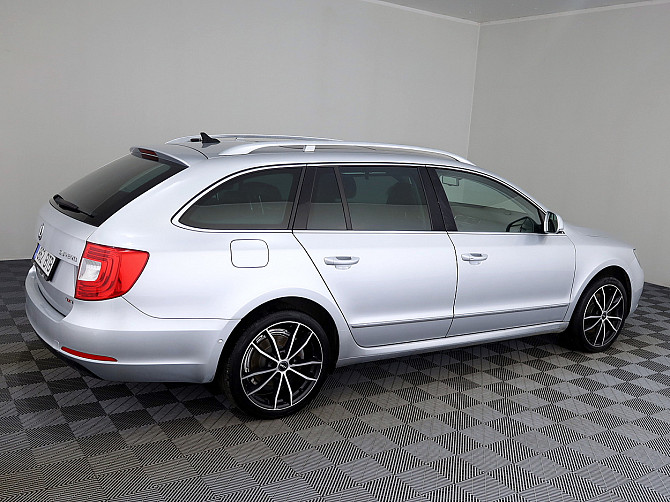 Skoda Superb Highline Facelift 4x4 ATM 2.0 TDI 125kW Tallina - foto 3