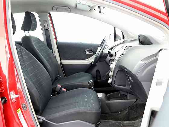 Toyota Yaris Linea Sol A-C ATM 1.3 64kW Tallina