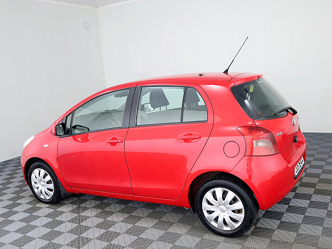 Toyota Yaris Linea Sol A-C ATM 1.3 64kW Tallina - foto 4