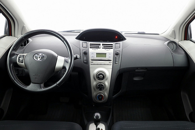 Toyota Yaris Linea Sol A-C ATM 1.3 64kW Tallina - foto 5
