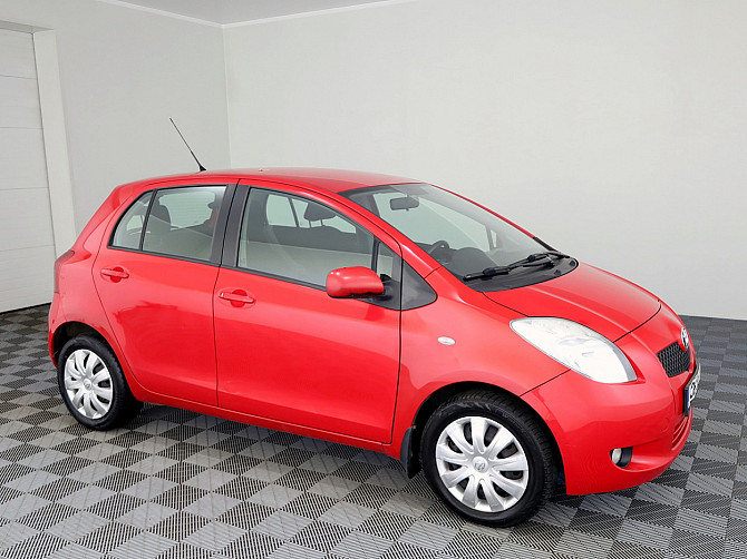 Toyota Yaris Linea Sol A-C ATM 1.3 64kW Tallina - foto 1