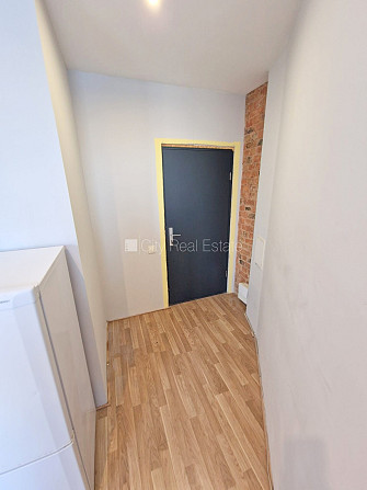 Fasādes māja, renovēta māja, slēgts pagalms, ieeja no ielas un pagalma, kāpņu telpa pēc Rīga - foto 14