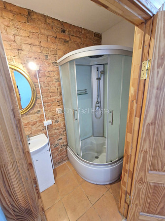 Fasādes māja, renovēta māja, slēgts pagalms, ieeja no ielas un pagalma, kāpņu telpa pēc Rīga - foto 9