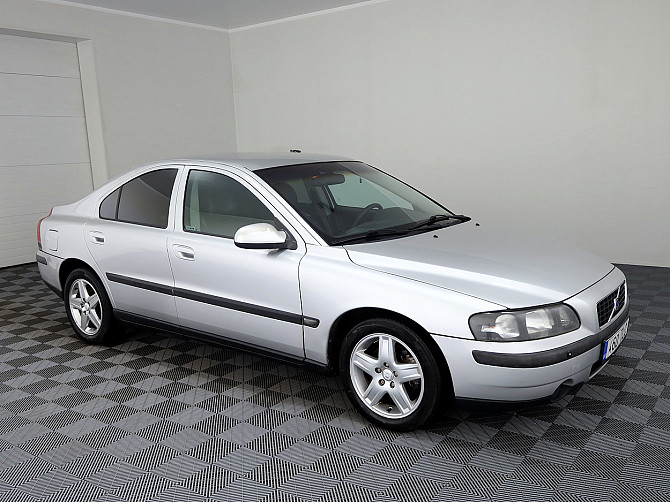 Volvo S60 Summum ATM 2.4 D5 120kW Таллин - изображение 1