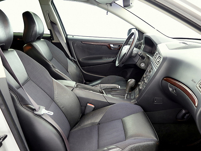 Volvo S60 Summum ATM 2.4 D5 120kW Таллин - изображение 6