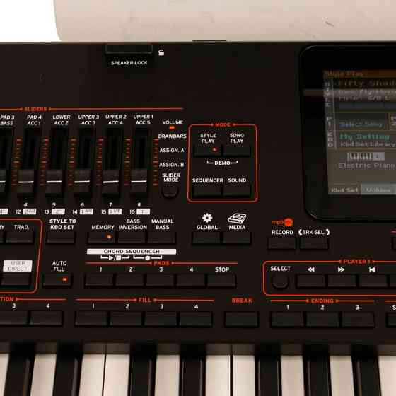 Korg Pa4X 61 Arranger Workstation ww­w.musi­cbea­thub.s­ite Tas ir jauns, oriģinālajā... Rīga