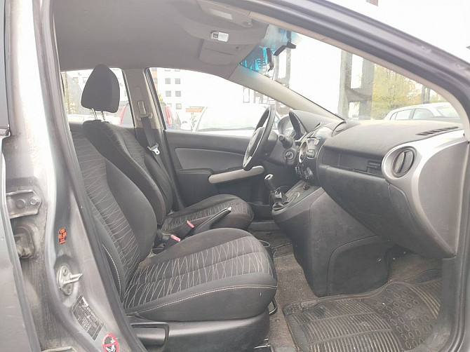Mazda 2 Elegance 1.6 D 66kW Tallina - foto 6