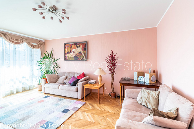 Slēgts pagalms, iežogota teritorija, vieta automašīnai, lodžija, guļamistabu skaits 2 gab., Jūrmala - foto 3