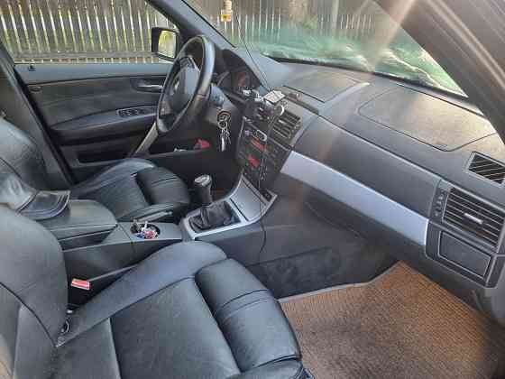 Продаю BMW X3 2007 года, внедорожник, дизель 2.0, механика. Пробег 285260 км, цвет чёрный... Юрмала