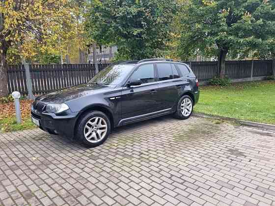 Продаю BMW X3 2007 года, внедорожник, дизель 2.0, механика. Пробег 285260 км, цвет чёрный... Юрмала