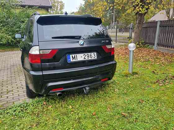 Продаю BMW X3 2007 года, внедорожник, дизель 2.0, механика. Пробег 285260 км, цвет чёрный... Юрмала