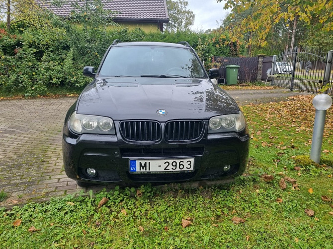 Продаю BMW X3 2007 года, внедорожник, дизель 2.0, механика. Пробег 285260 км, цвет чёрный... Юрмала - изображение 1