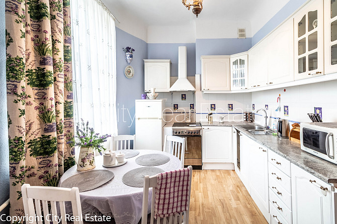 Fasādes māja, vieta automašīnai, guļamistabu skaits 3 gab., virtuve, centrālā apkure, Rīga - foto 8