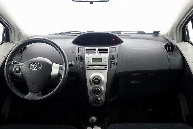Toyota Yaris Linea Sol ATM 1.3 64kW Tallina - foto 5