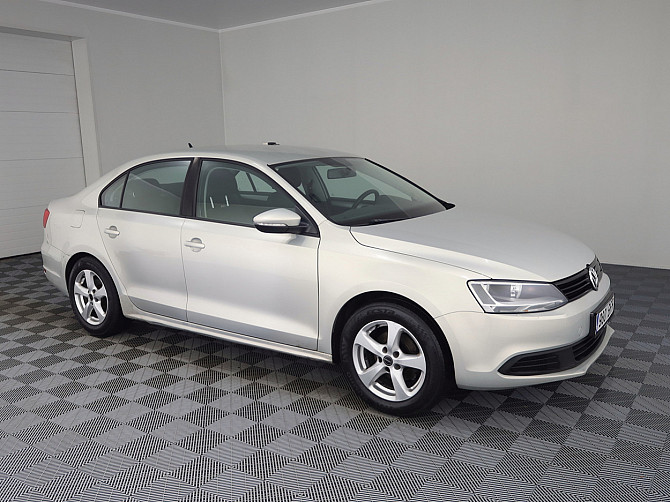 Volkswagen Jetta Comfortline 1.2 77kW Tallina - foto 1