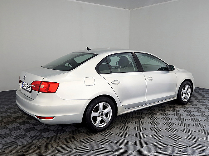 Volkswagen Jetta Comfortline 1.2 77kW Tallina - foto 3