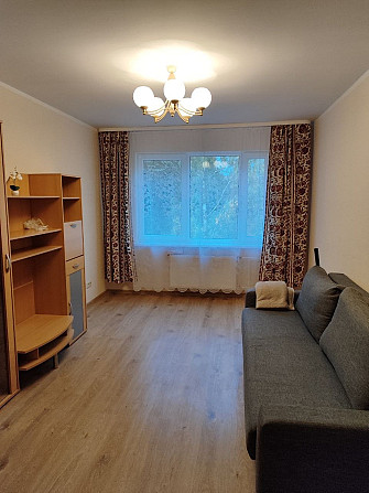 Рига, Кенгарагс. Сдаётся 2-комн. квартира с капремонтом и лоджией, 49 м². 400 €/мес., 4/5 этаж.... Rīga - foto 3